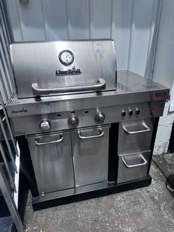 Char-Broil Medallion Series Modular Outdoor Kitchen Gas Grill.