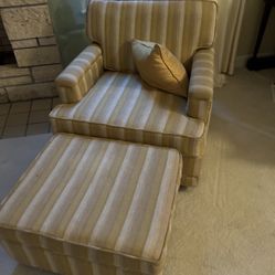 Free it’s in Pinole. I can’t deliver it for an extra fee.