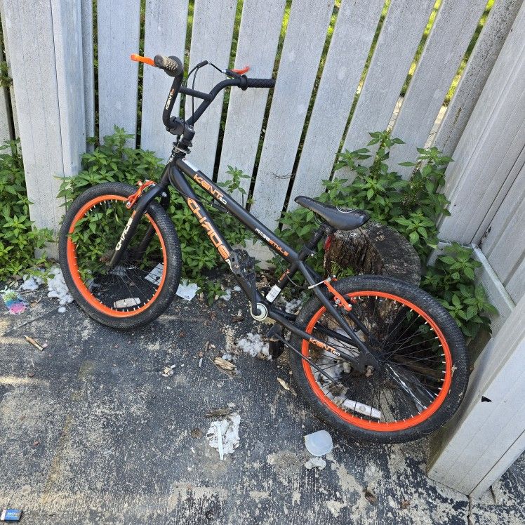 Boys Chaos Fs Kent BMX Freestyle Type Bike 75$ Obo