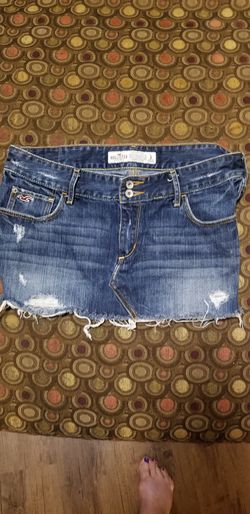 Hollister mini skirt
