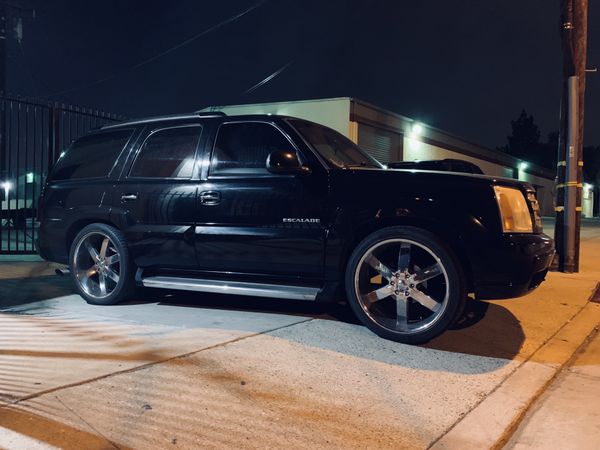 Cadillac Escalade 2002 24 inch wheels for Sale in South El Monte, CA