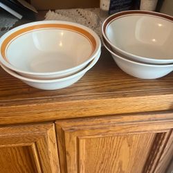 4 Bowls And 3 Plates 