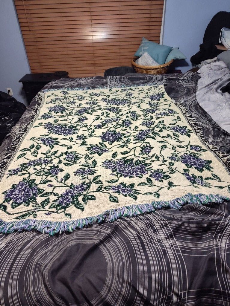 Throw/Blanket-NEW