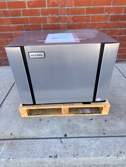 Ice-O-Matic CIM0636HR 30 1/4" Elevation Series™ Half Cube Ice Machine Head - 615 lb/24 hr, Remote Cooled, 208-230v/1ph