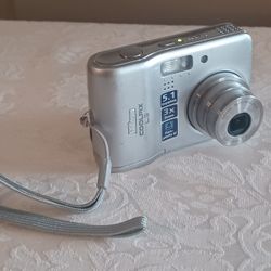 Nikon COOLPIX L3 5.1MP Digital Camera - Silver