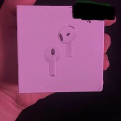 Airpods: 4th Generation 