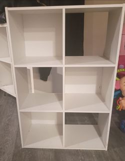 Cube storage shelf