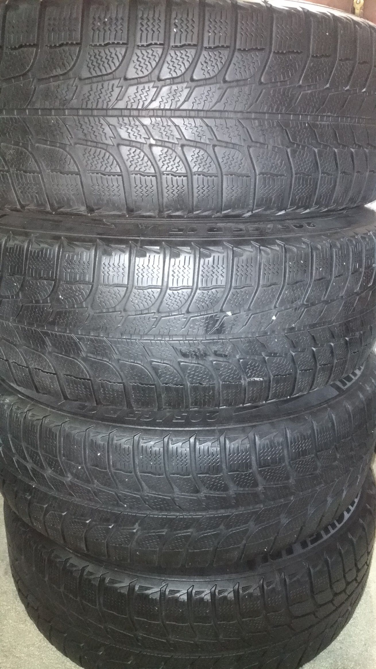 Michelin x-ice winter tire 205 65R 15 94Q M+S