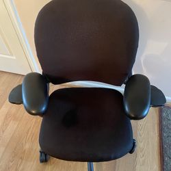 Black Steelcase Leap V1 Office Chair 