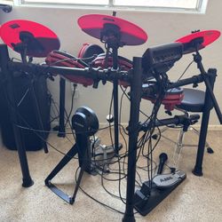 Alesis nitro mesh drum set