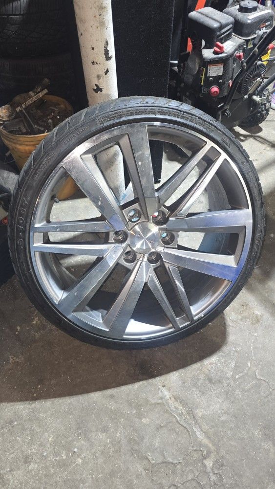 "22 Inch Rims With S-1087 Tires