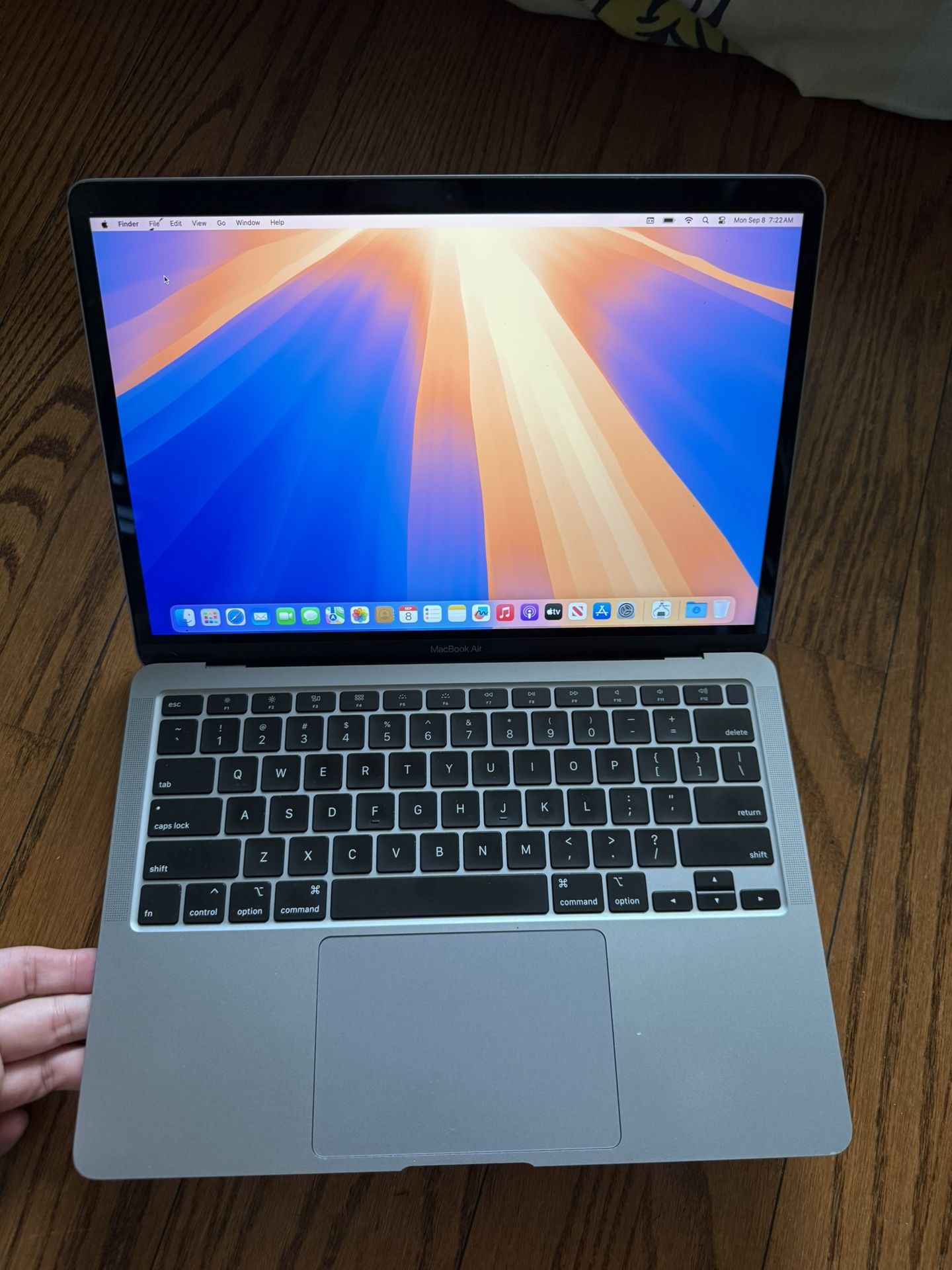 MacBook Air 13" 2020 Gray/8G RAM/256GB SSD/Grade B /USB-C Charger/Good Battery/Fully Functional 