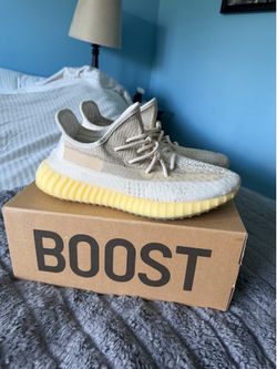 Adidas Yeezy 350 vs natural size 10 with box and extra laces