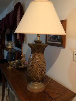 Tommy Bahama like lamp