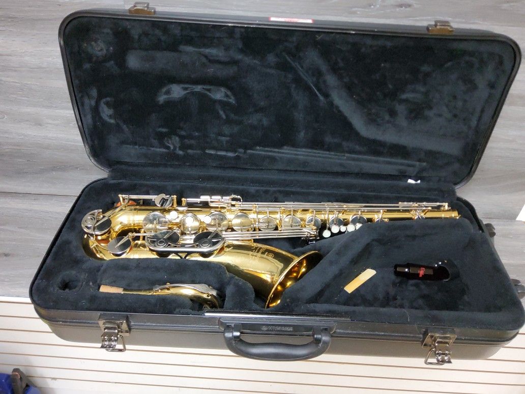 Yamaha Advantage Yts-200ADII Tenor Saxophone With Hard Case And Mouthpiece 