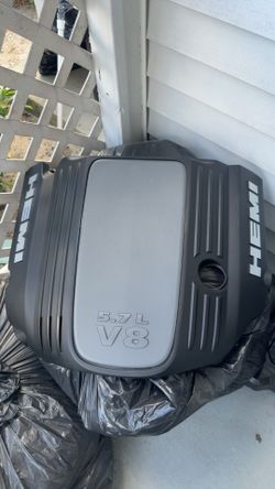 Dodge charger Challenger Chrysler 300 engine cover V8 5.7