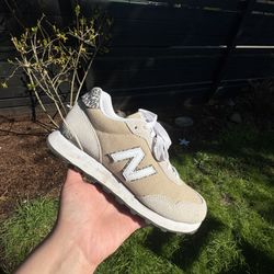 New Balances size 8.5