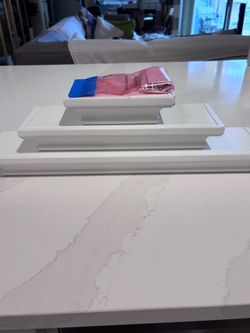 Set of 3 White Shelves/Ledges