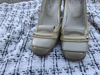 Tod's Italian leather heels size 7 1/2