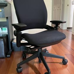 Steelcase Leap V2 Chair - Great Condition