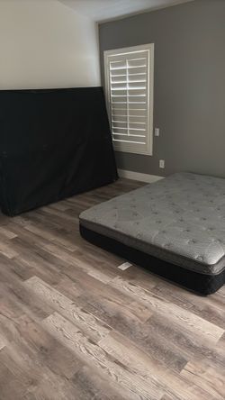 Queen bed and box spring
