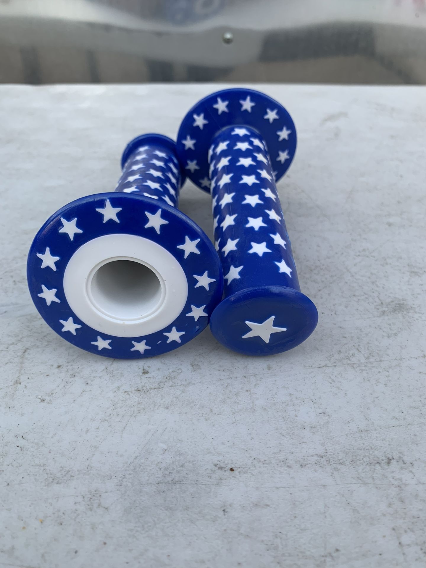 Blue Star Pattern Flanged Bike Grips