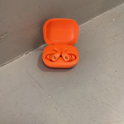 Beats Powerbeats Fit Earbuds 