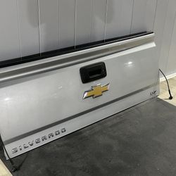 Chevy Silverado Tailgate ( 14-18) 