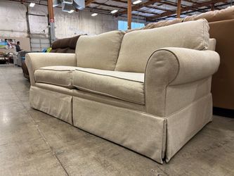Heathered Oatmeal Skirted Sleeper Loveseat