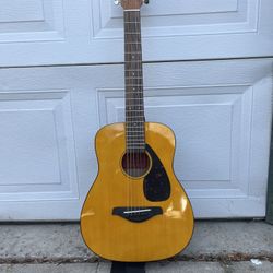 Yamaha Guitar 