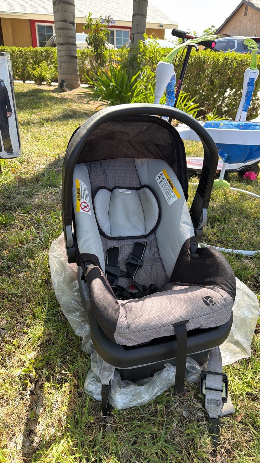 Babytrend car seat 4 newborn-1 year