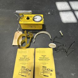 Working 1960s Civil Defense V-700 Geiger Counter Radiation Detector
