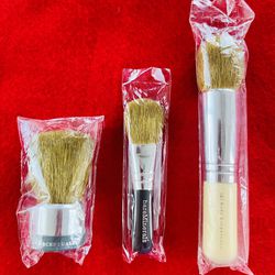 *NIP* i.d. bareEscentuals & bareMinerals Makeup Brushes, Sold as a ‘LOT OF 3’
