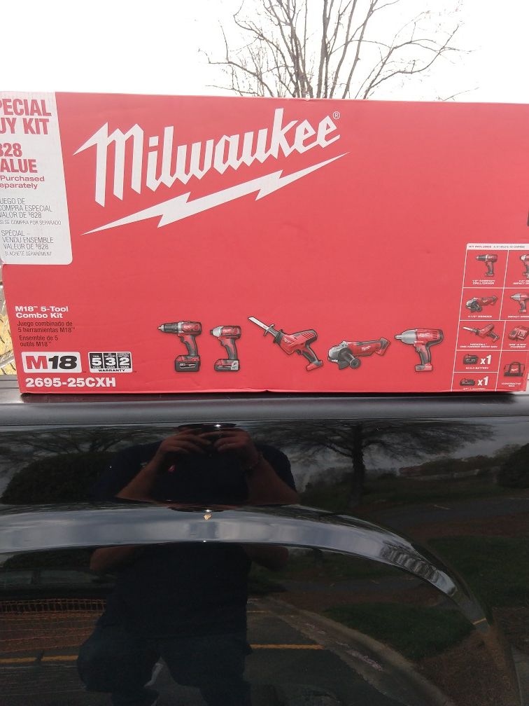 Brand new in box Milwaukee 5 piece combo kit mod#2695-25ch