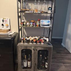 67’’ wine bar cabinet