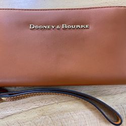 Dooney & Bourke Handbag 