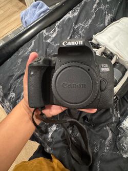 Canon EOS 800D with 50mm lens and accesories