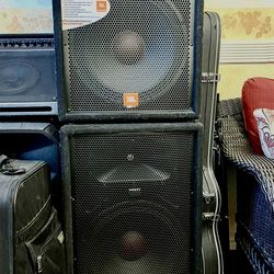 JBL set of Speakers- 4 total +