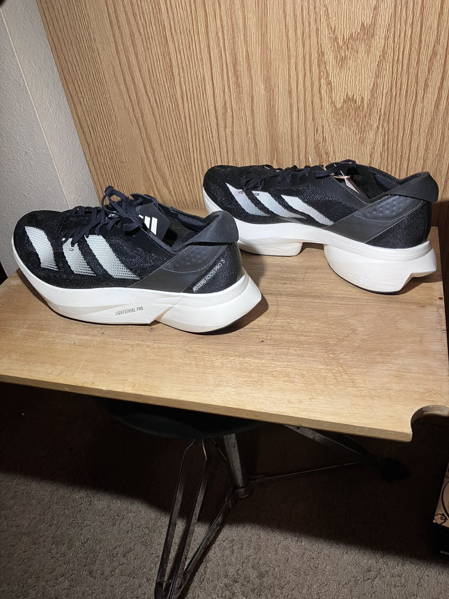 New Adidas Pro 3 Jogging Running Shoes 11.5 / 11 1/2