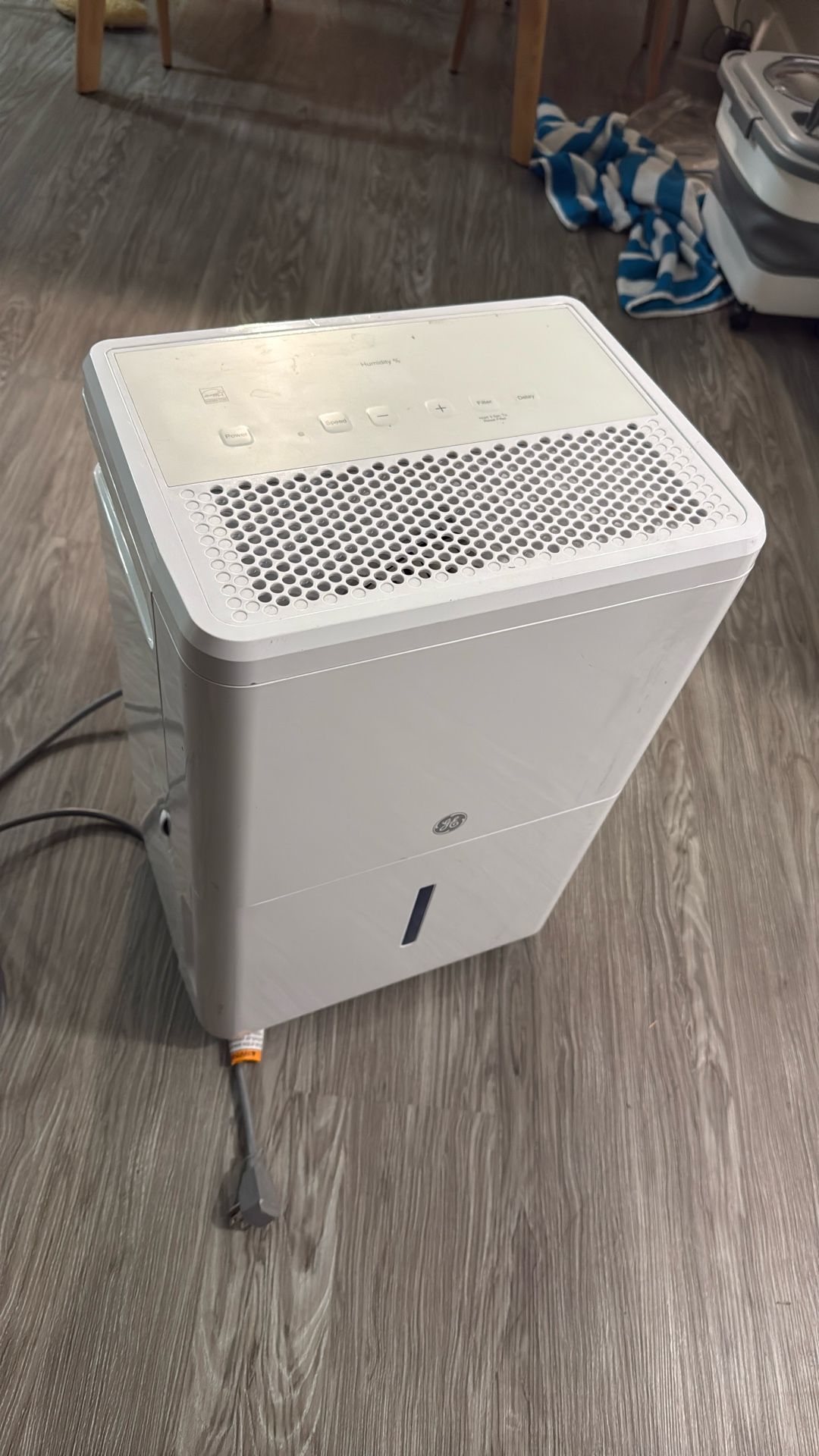 GE Dehumidifier - Excellent Condition 