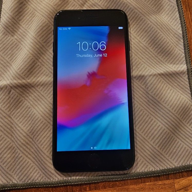 Apple iPhone 7 128GB  BLACK A1660 UNLOCKED