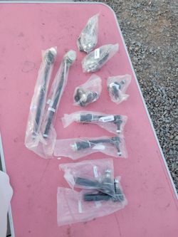 1997----1999 Dodge Dakota /1999--2000 Dodge Durango 10 piece  front suspension rebuild kit