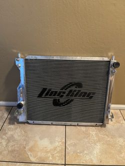 All-Aluminum Radiator Compatible with FORD MUSTANG 2005-2014 4.0L 4.6L 5.0L V6 V8
