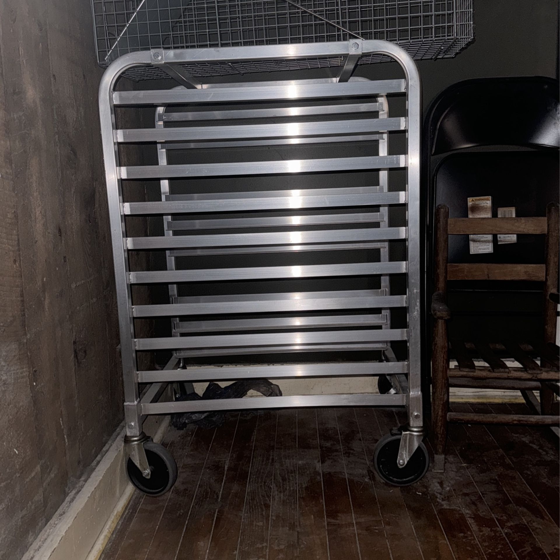 New restaurant sheet pan rack on wheels