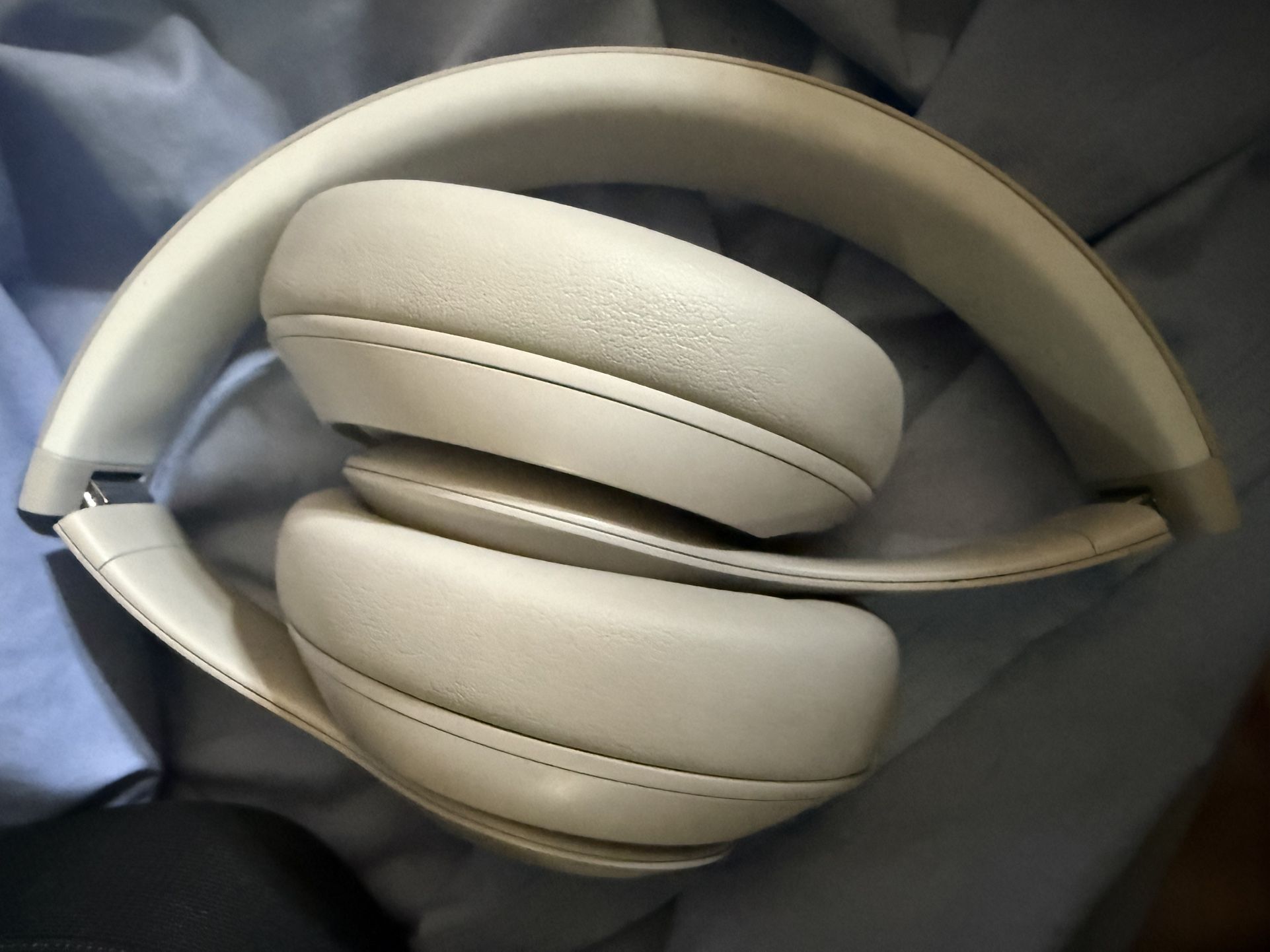 Beats Studio Pro Sandstone