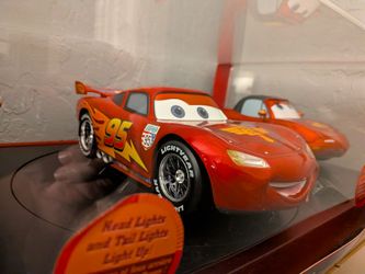 Lightning McQueen with Mia & Tia: limited edition