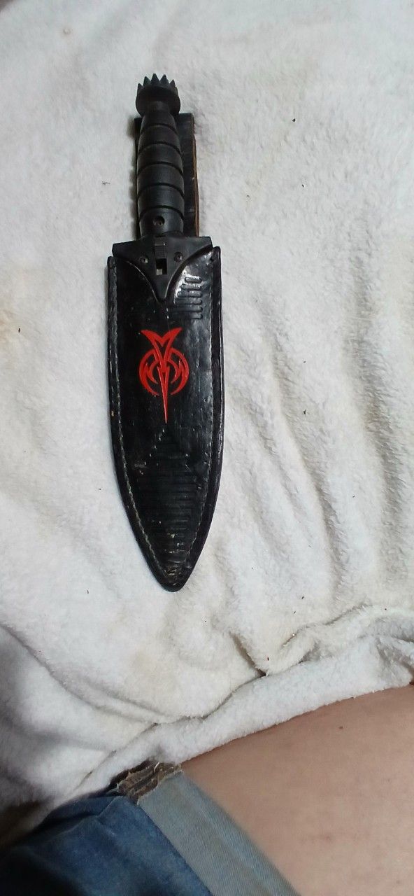 Collectable Star Trek Klingon Dagger And Sheath