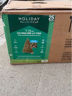 Holiday Living 7.5 FT Hayden Pre-Lit Tree