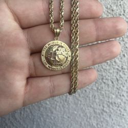 10K Pendant