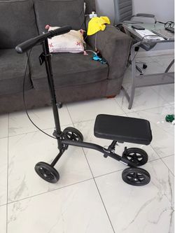 Knee scooter good condition asking $85